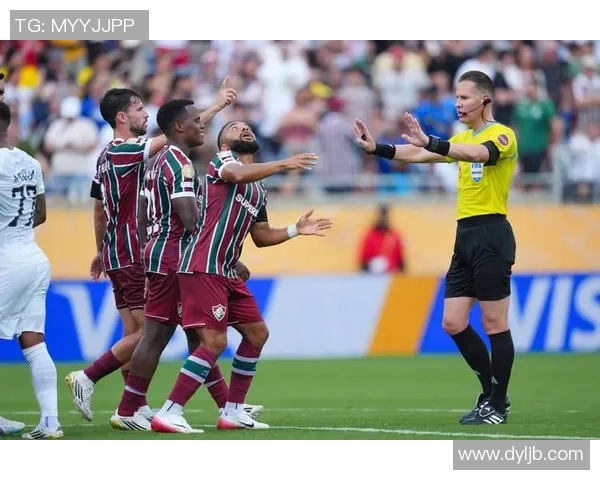 弗鲁米与巴国际的激烈对决展现足球魅力与战术智慧的巅峰较量